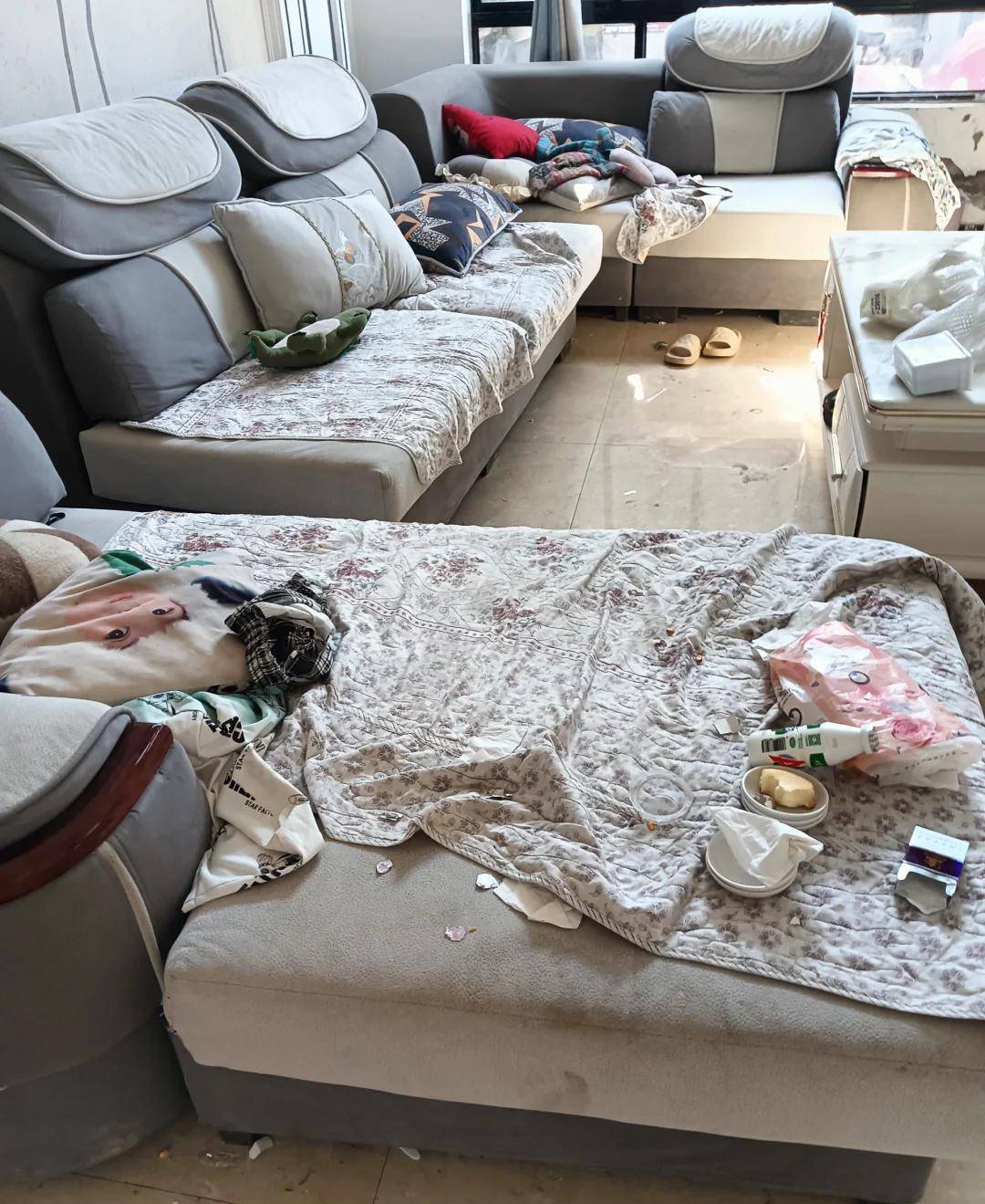 看了太多乱糟糟的家,我找到了中国家庭的"毛病",各个扎心
