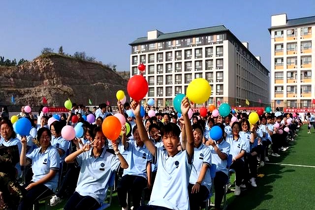 潍坊国开中学成人礼,十八岁梦想启航