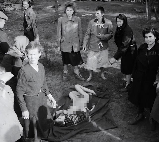 二战期间,犹太女人到底有多惨?尘封70年的老照片揭开残酷真相