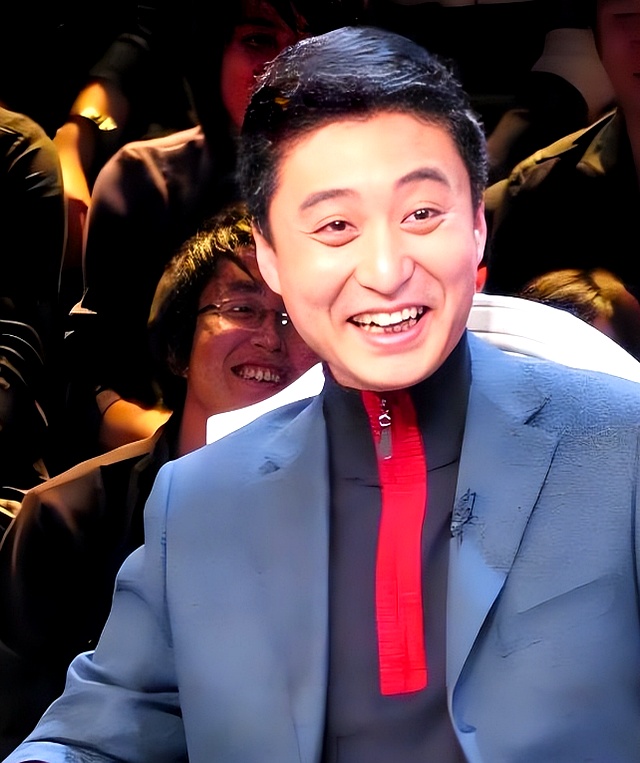 嚣张春晚钉子户惹众怒!周炜一句傻孩子翻车,49岁后悔晚矣