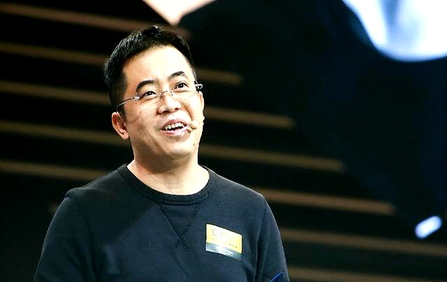 茂名科技奇才黎万强,缔造小米传奇却悄然离场,原因何在