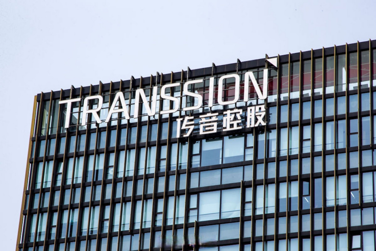 截胡华为？国产“新形态”手机亮相，但品牌有点小众！