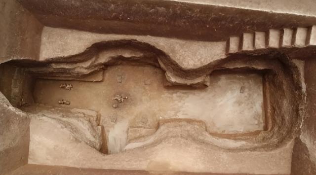 76年陕西出土秦始皇女儿墓,尸骨潦草堆砌,证实秦王朝残酷斗争史