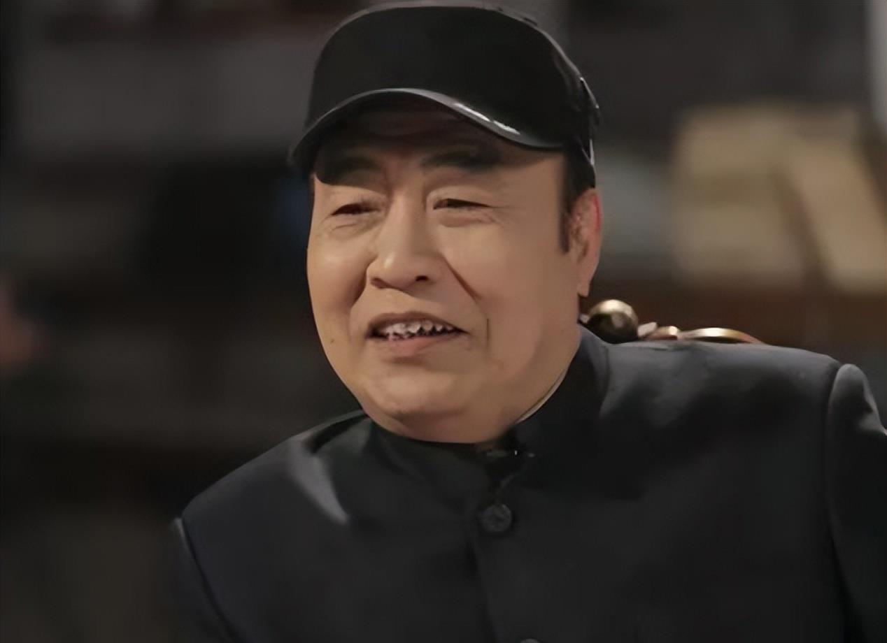 1999年,王伍福向朱老总致敬,一个举动打动了工作人员