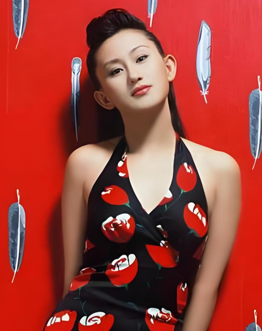 嫁功夫巨星背名牌!张丹露三胎人生赢家用