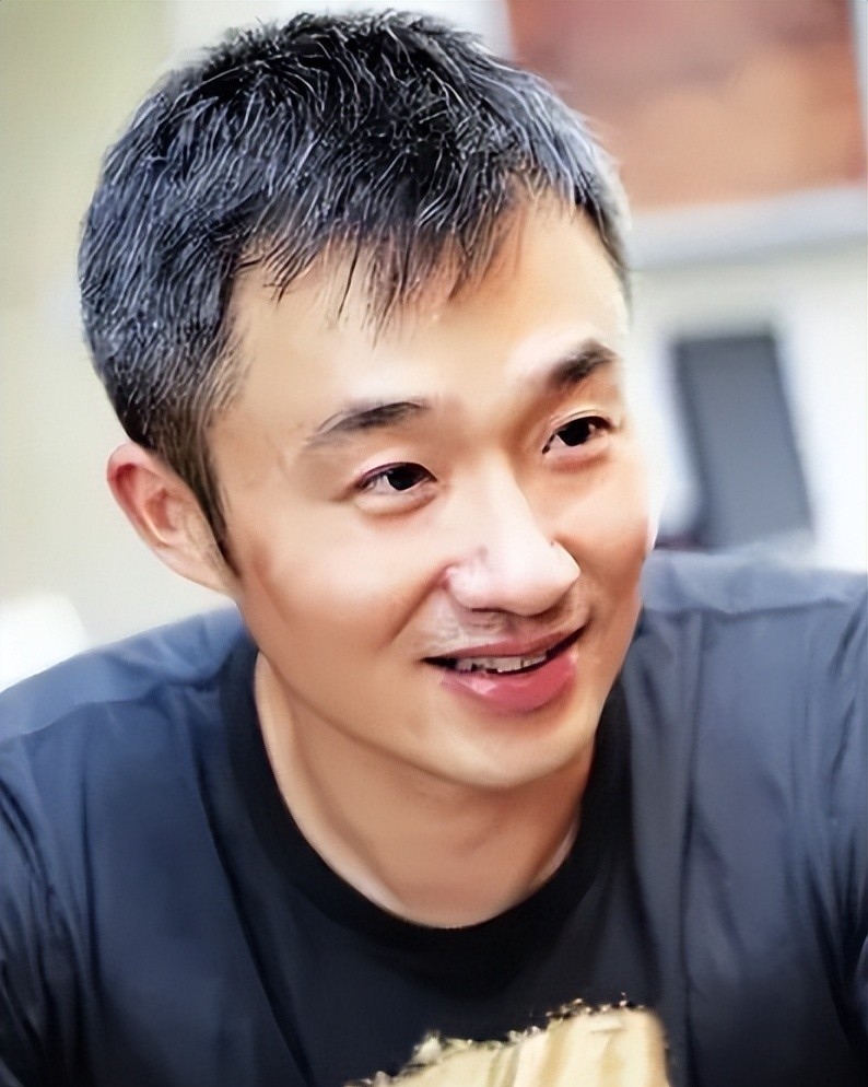 主持人程雷近况曝光,沦落当婚礼司仪,和王冠再搭档,结局太可惜