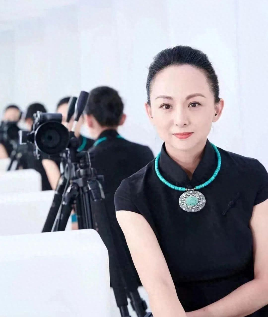 20年已过,再次回望"消失"多时的邰丽华,现已拥有新的"角色"