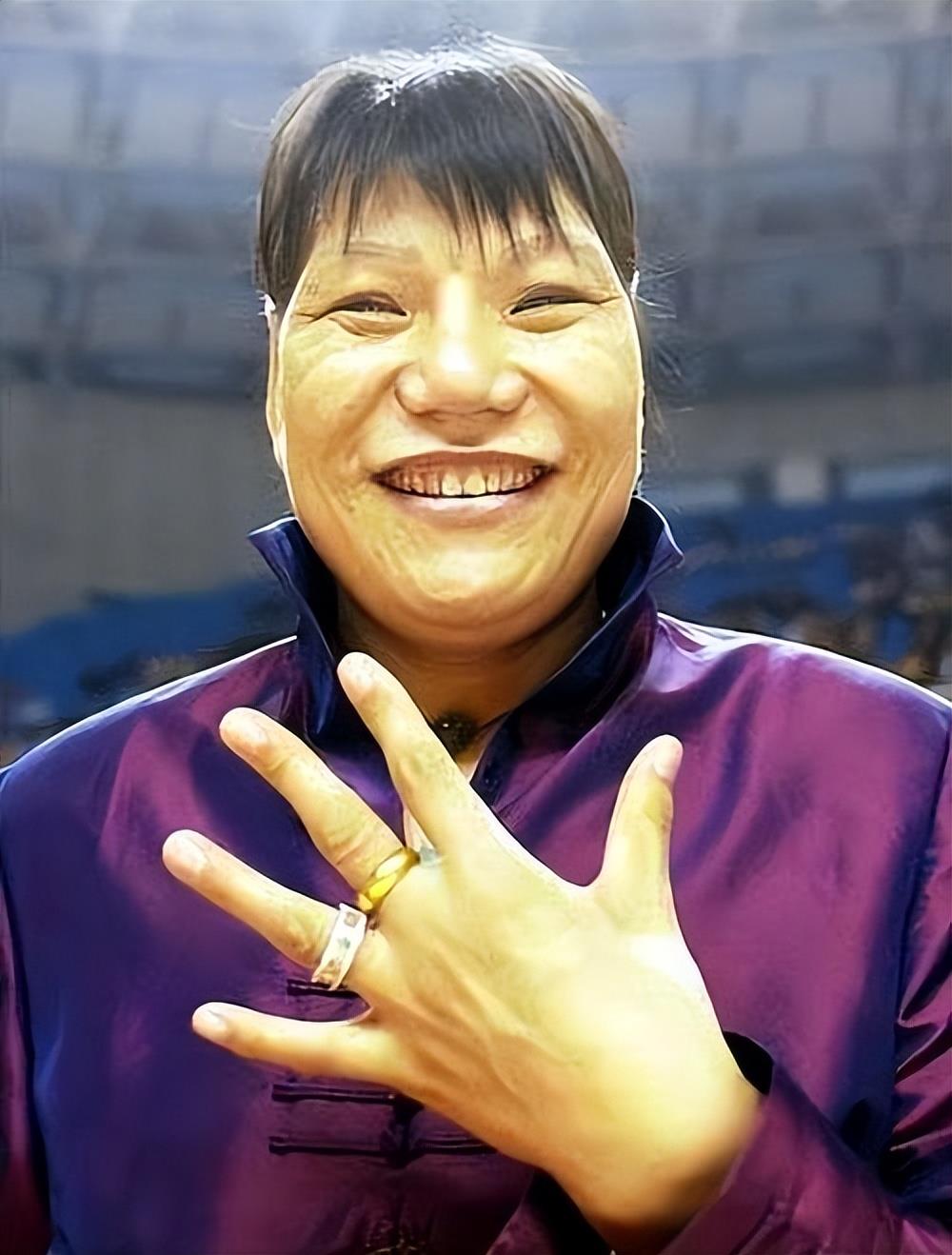 "河南女儿"郑海霞:嫁给平凡丈夫,无孩子,如今人生状况如何?