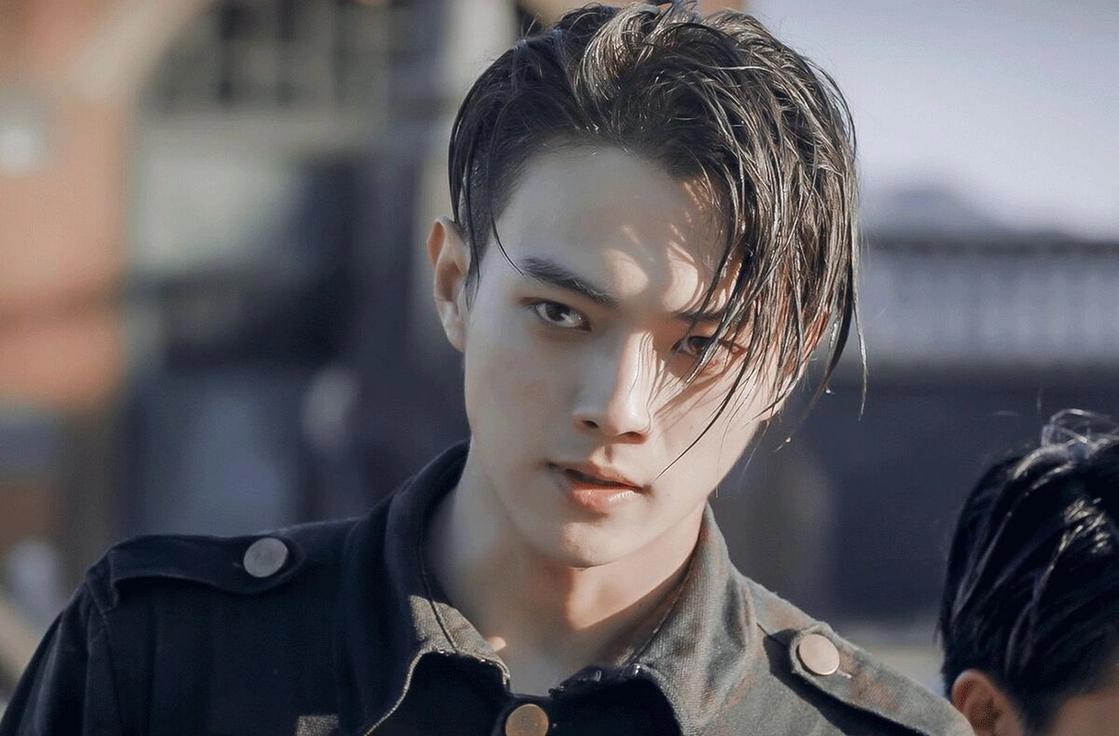 于正师徒制度的"陷阱"被揭露!许凯被榨取十年,陈晓同样遭殃