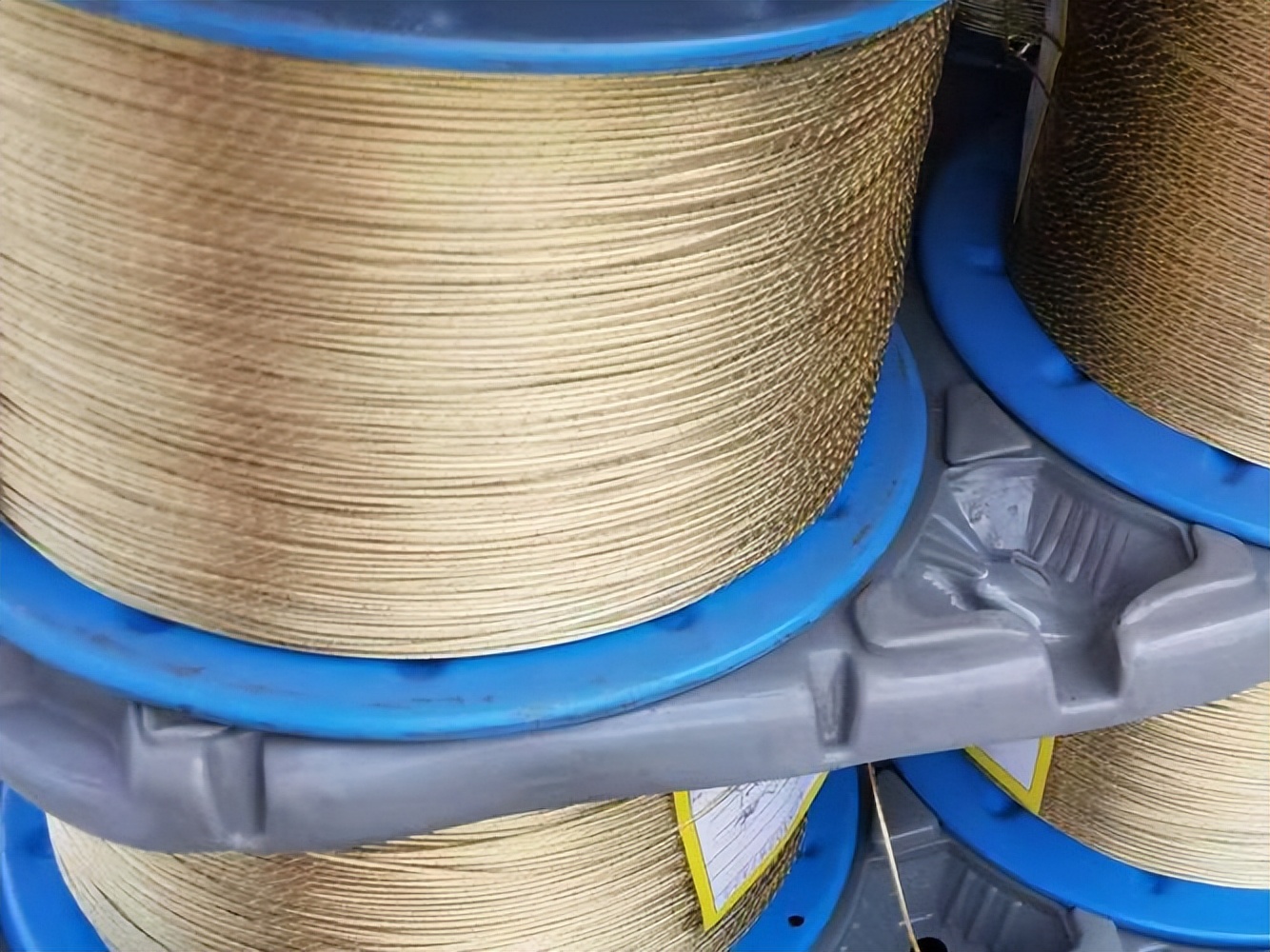 电工出身!借力改制,他成为中国"钢帘线大王"