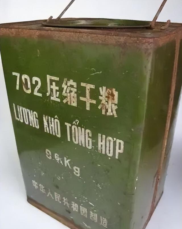 吃一块能撑2天?中国军用压缩饼干这么抗饿,它是用什么做成的?