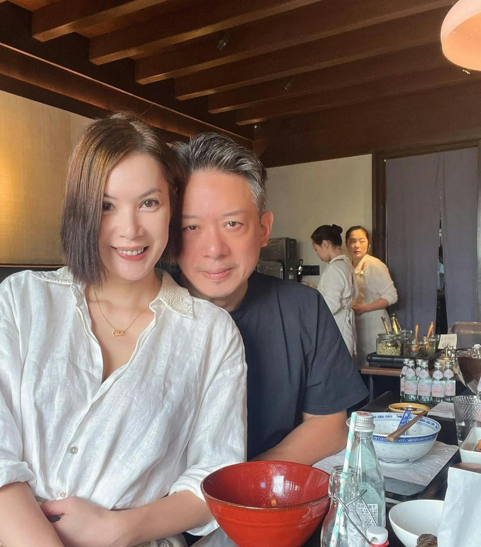 前tvb女星甜蜜庆生曾掌管超300店时装巨头非凡经历