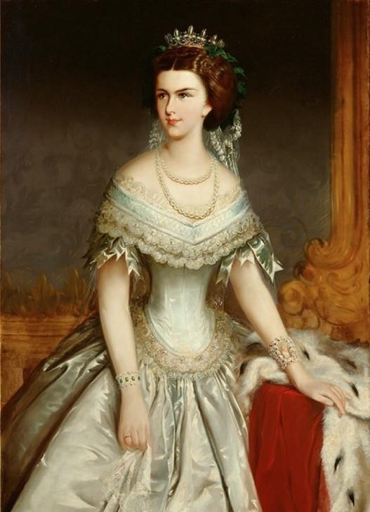 茜茜公主:16岁嫁奥地利,丈夫妈宝婆婆强势,她只能疯狂追求美貌