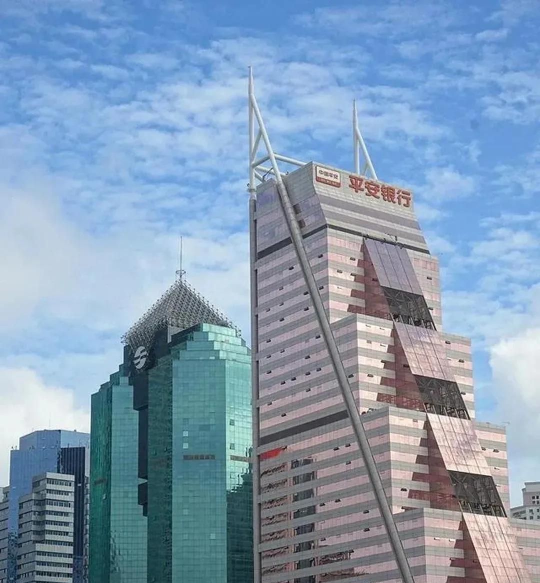 平安银行负债57692亿元,净利445亿,纳税117亿,营收利润下降