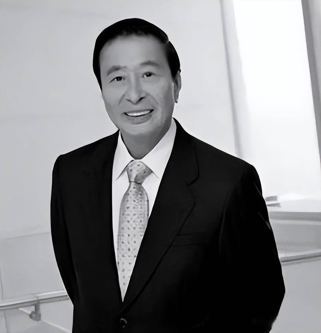 为传宗接代与妻分歧离婚,香港前首富李兆基一生落幕