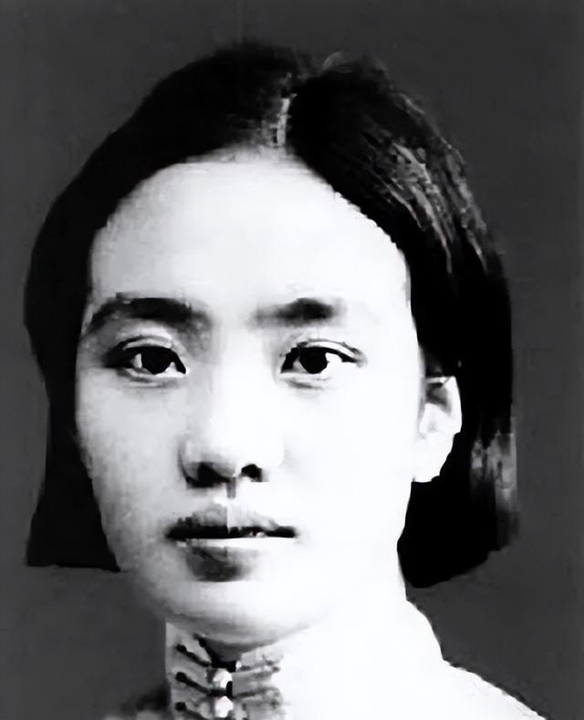 1938年,李德在延安和大明星李丽莲结婚,为何1年后就离她而去?