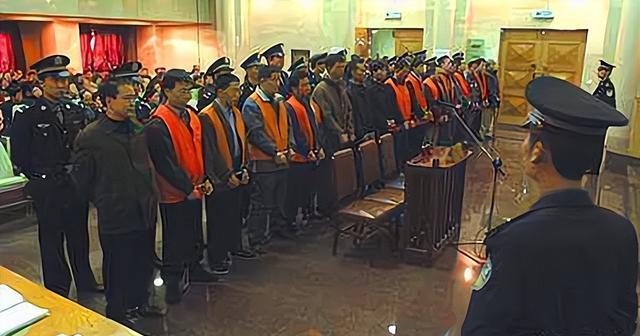 甘肃头号黑老大马冰冰,成立马家军横行兰州10年,最终下场如何?