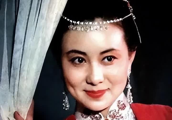 赵雅珉:遭抛弃,远走日本,逆袭人生!