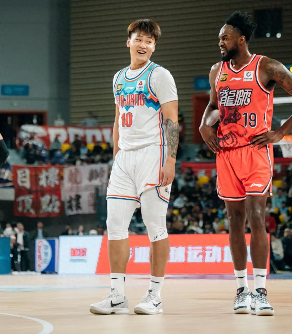 从未离开广州龙狮外援富兰克林重返cba