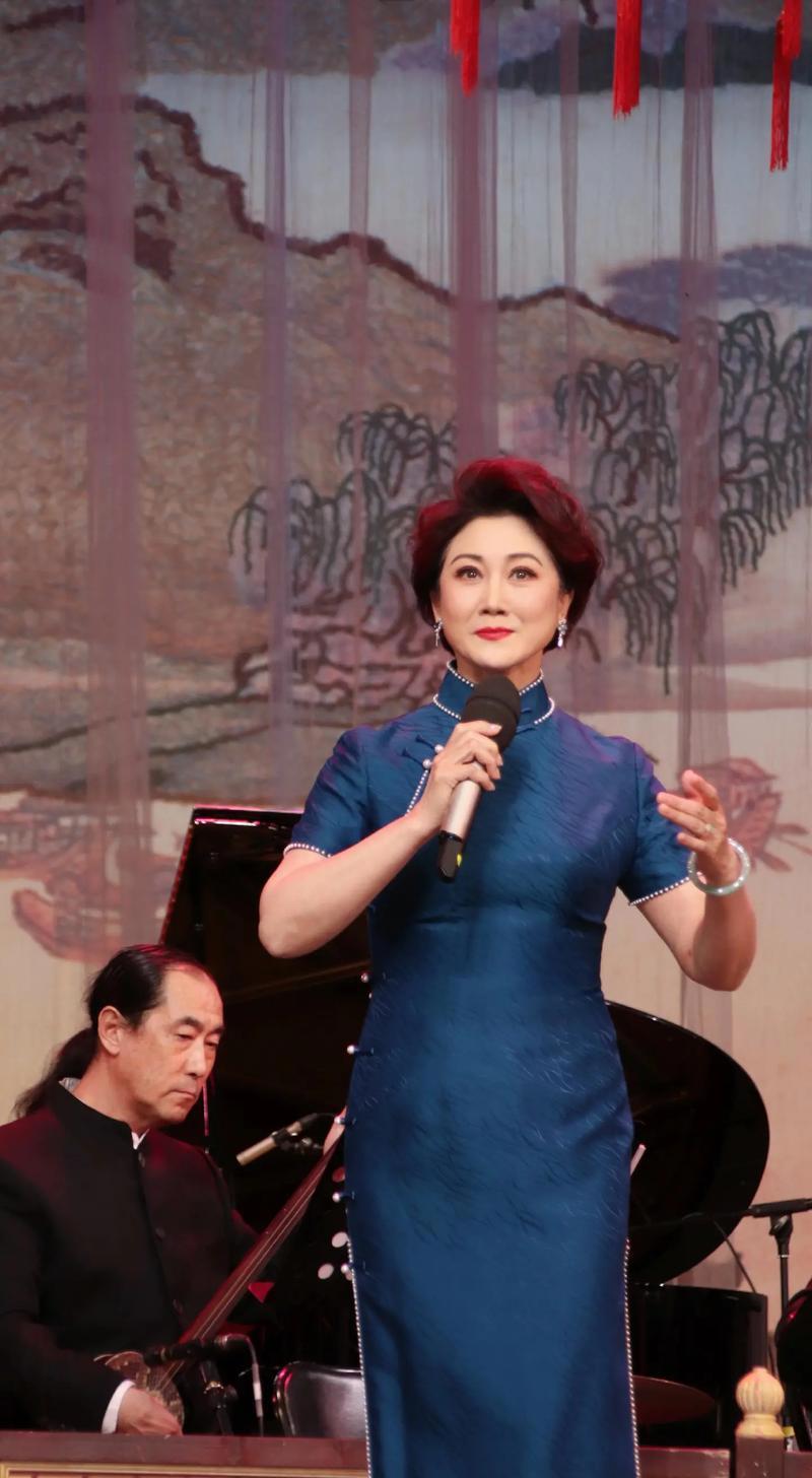 京剧大师张慧芳:经历前辈压制多年,嫁给同门师弟是否幸福?