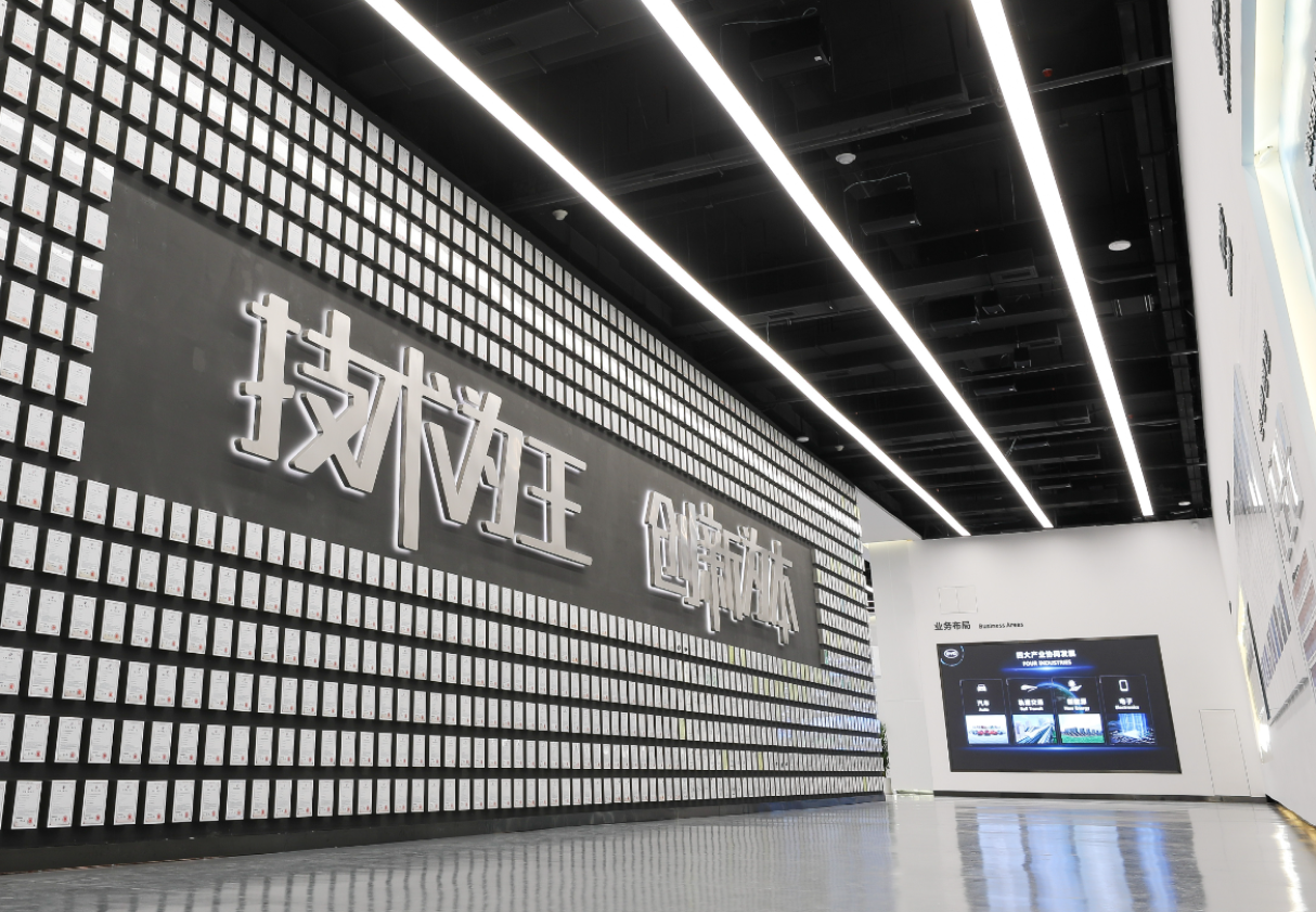 比亚迪出手，腾势N9鱼钩测试“封神”，重新定义安全天花板！