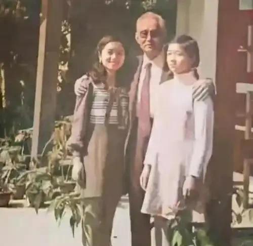 1985年,孙立人和两任妻子张晶英,张美英的合影,5年后去世