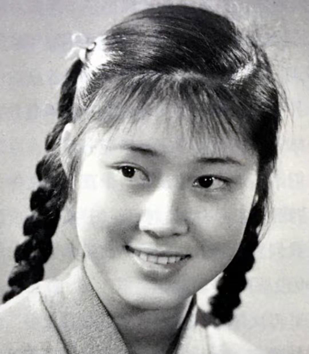 "刘三姐"黄婉秋:与儿子先后逝世,遗言感动世人,丈夫依然悲伤