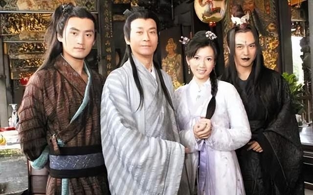 57岁淳于珊珊定居澳大利亚太潇洒!草地上做后空翻,状态不输20岁