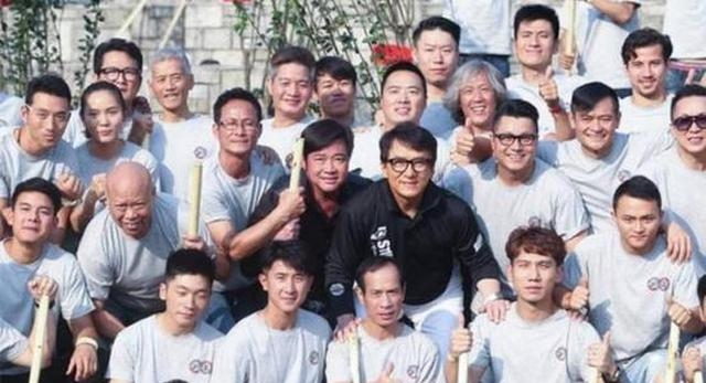 洪家班全员走红,成家班却一人独大,如今才终于明白成龙用心良苦
