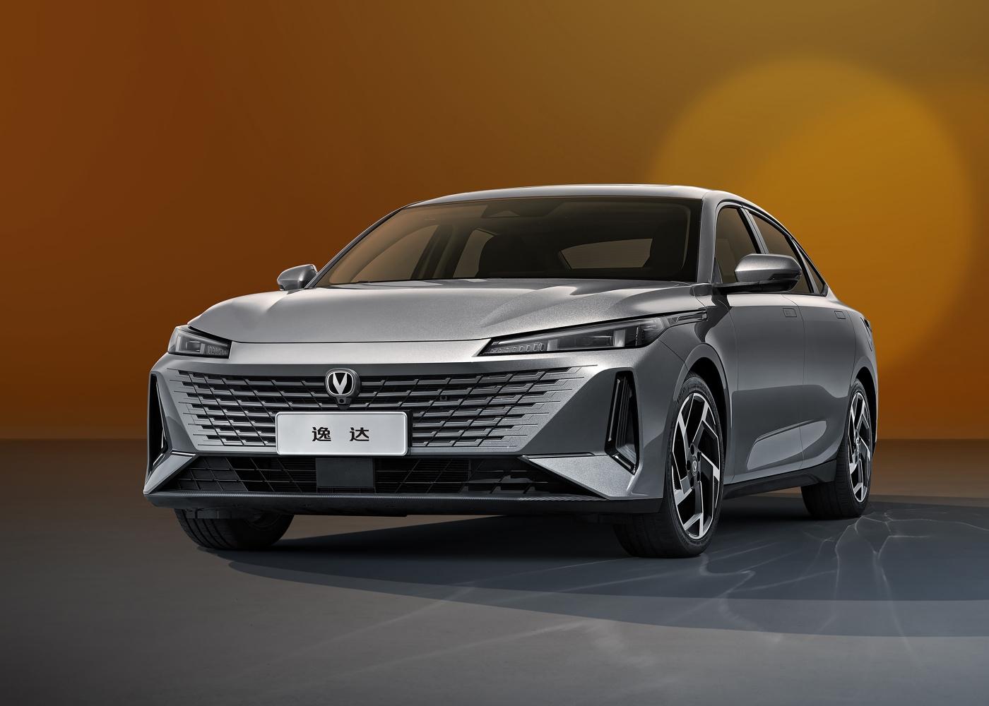 长安全新轿跑8.39万起!蓝鲸1.5t 170马力,颜值性能双在线!