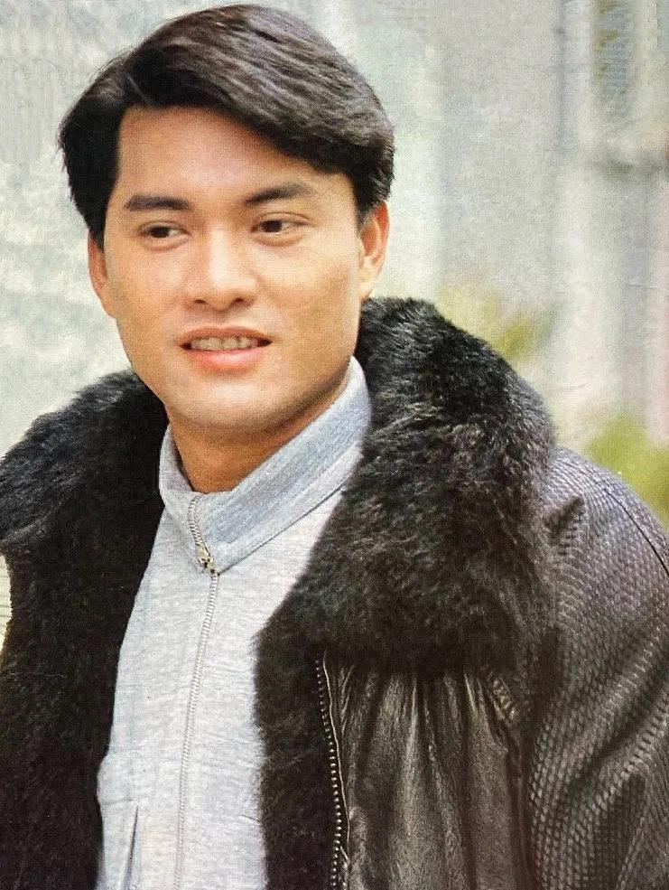 吕良伟:娶富婆妻子,婚后生一子,一天吃8顿