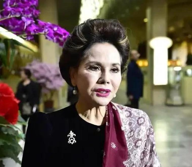 黛薇夫人朱唇皓齿!艳色绝世,难怪他会神魂颠倒