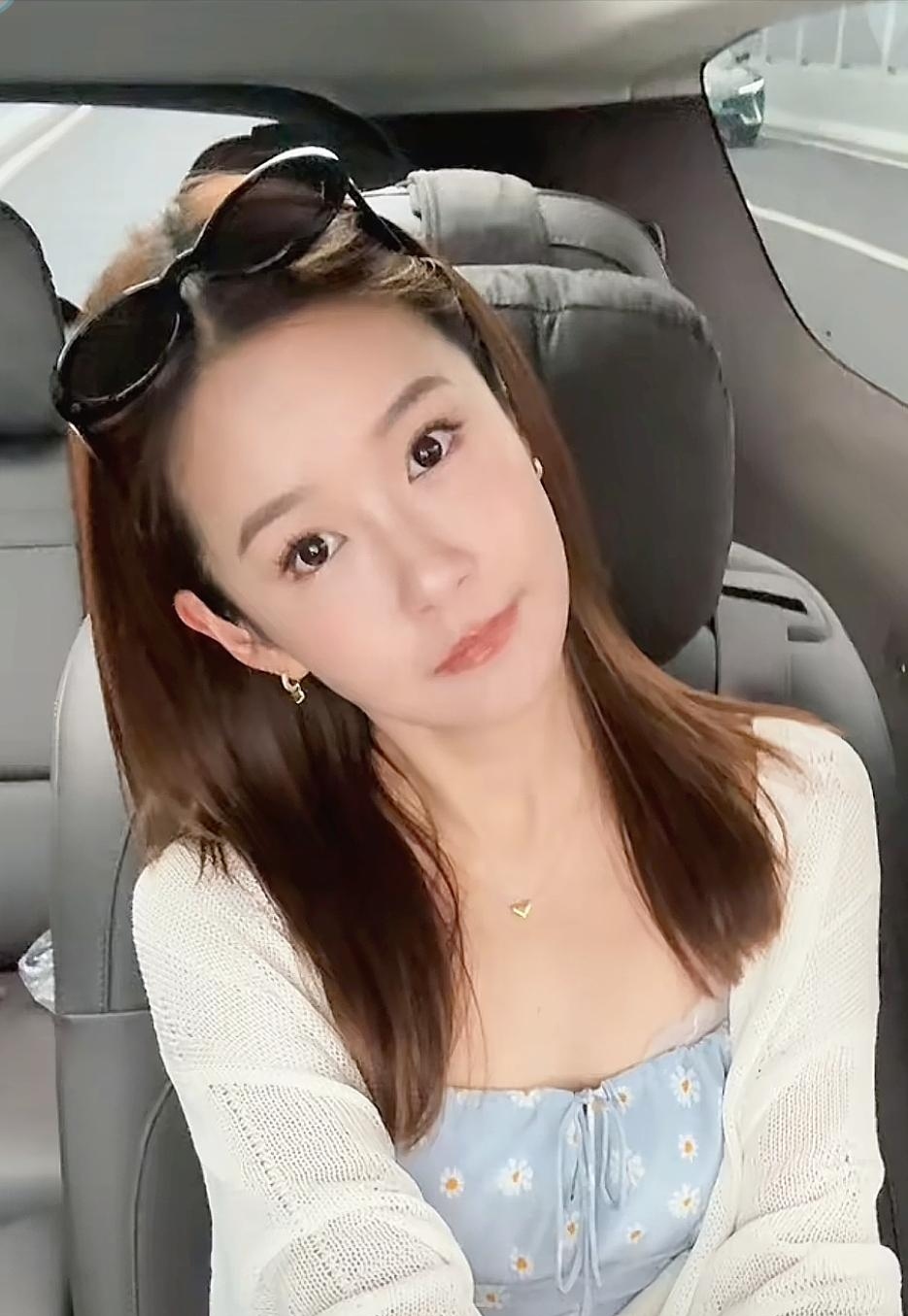 41岁张子萱和女儿像"姐妹",少女感满满,陈赫果然会宠老婆