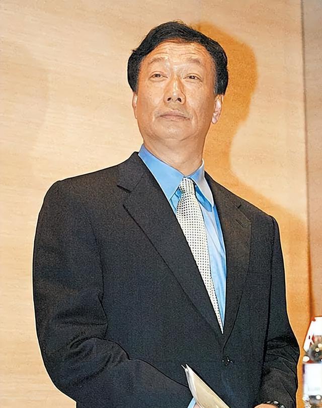 "敢打就敢送"!郭台铭扬言:若两岸开战,我必会向前线送物资