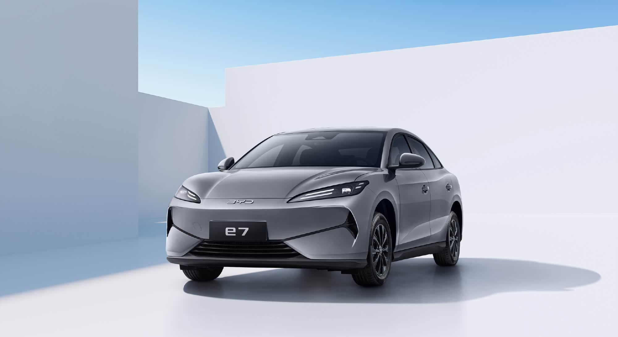 比亚迪-E-7