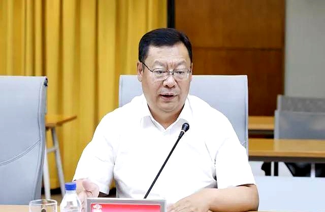 长春新区前书记华景斌落马!搞政绩工程,迷信风水,细节曝光