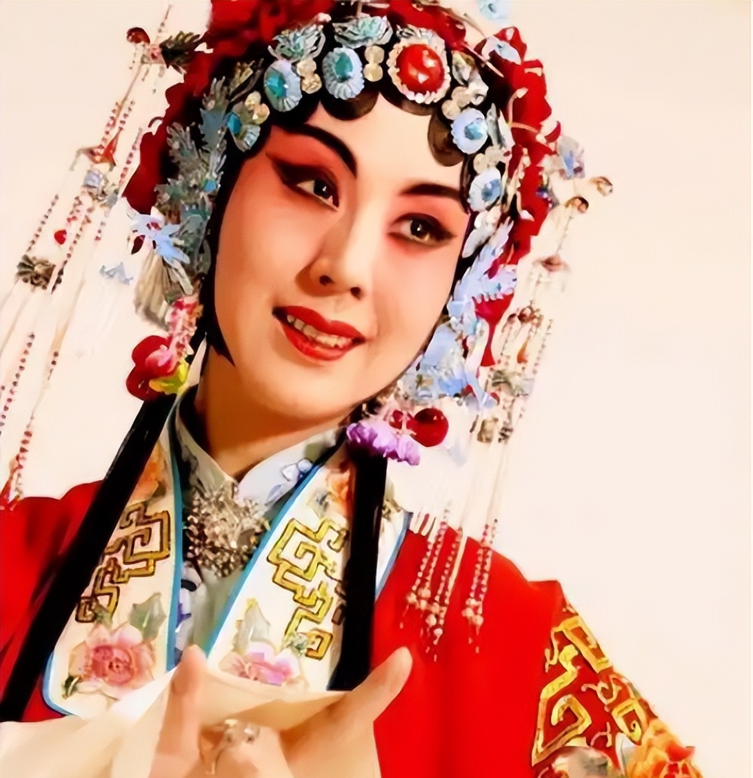 京剧名家史依弘:感谢前夫李成儒的儿子,离异18年为何单身?
