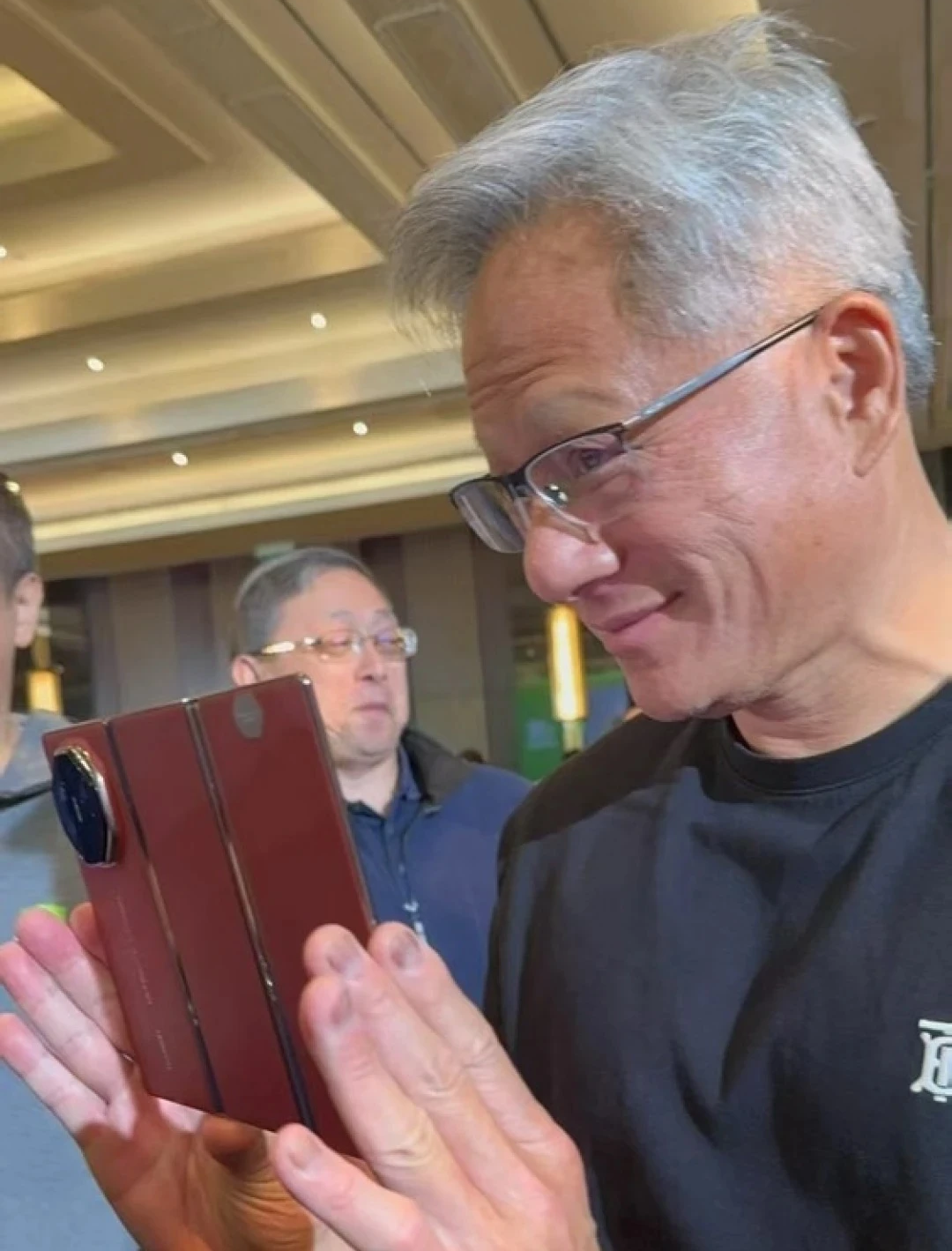继苹果之后，又一家美企被特朗普坑了，CEO连夜奔赴中国！