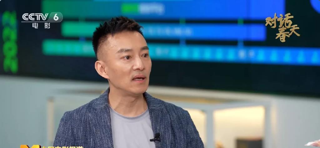 56岁前央视主持人亚宁近况:百亿集团总裁,满头白发