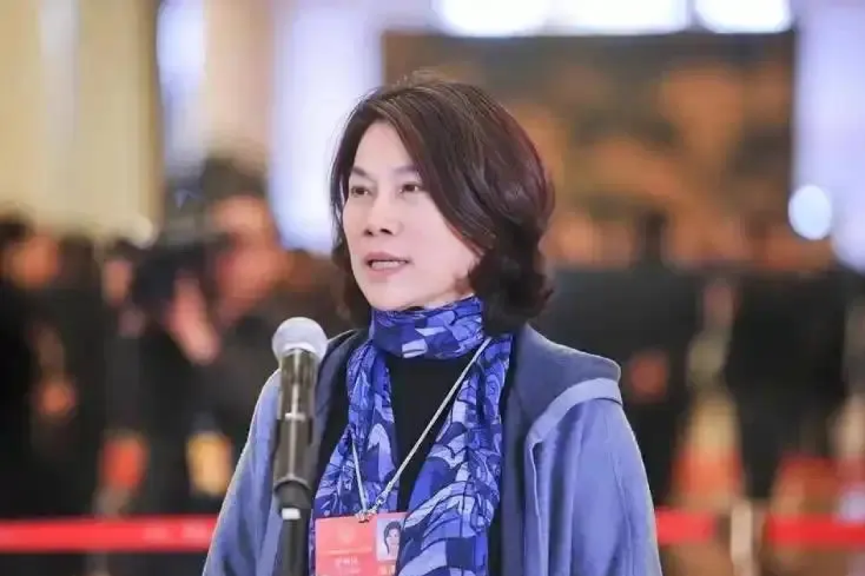 格力实在是太赚了，董明珠暂时还下不了课！