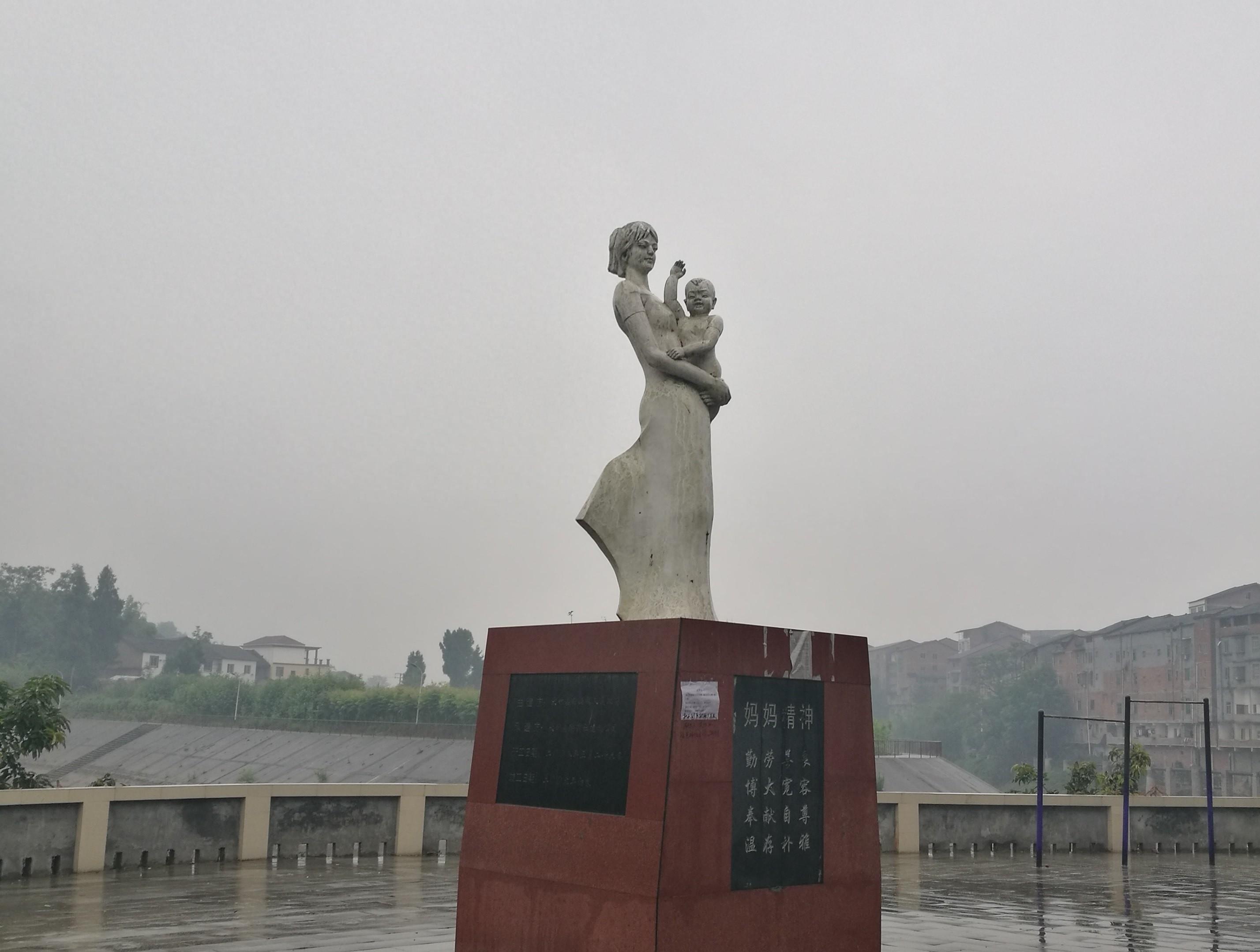石雕摆件：传统艺术的魅力再现