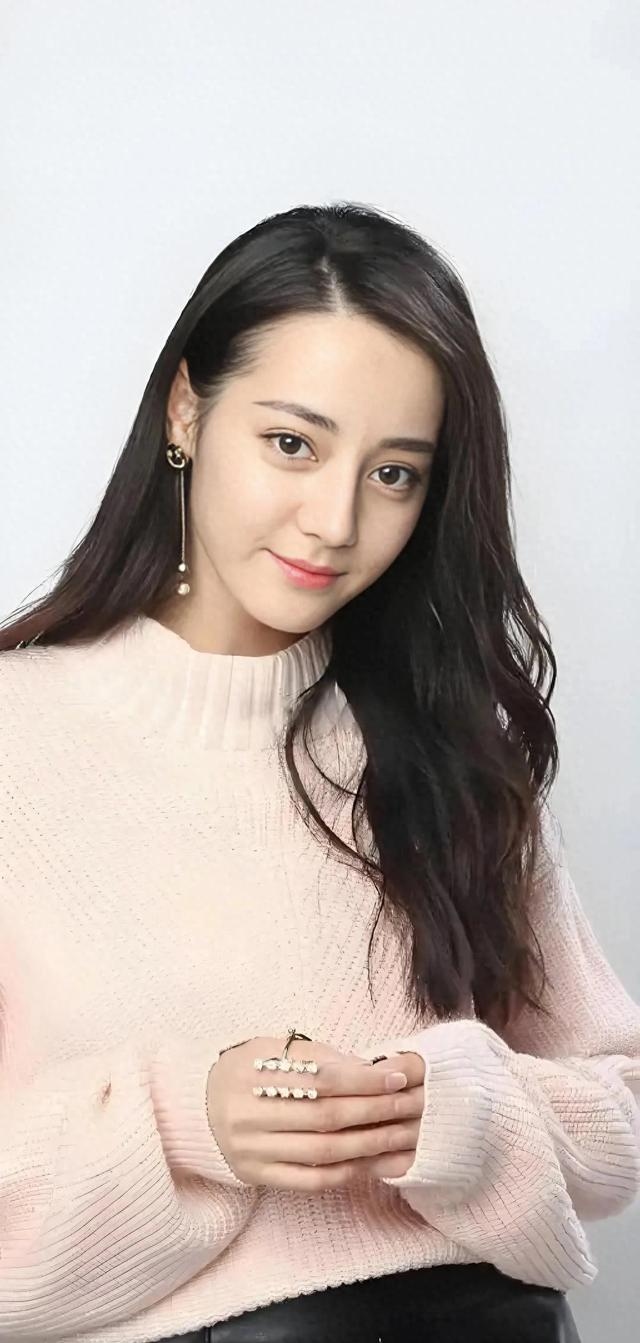 新疆出生的十位女明星,个个美若天仙,不美你来骂我