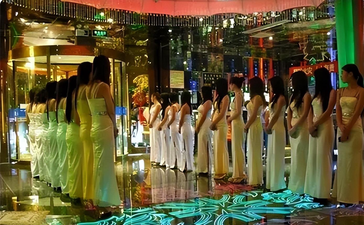 量贩店关门,商务ktv崛起:唱歌的地方,正在悄悄变味