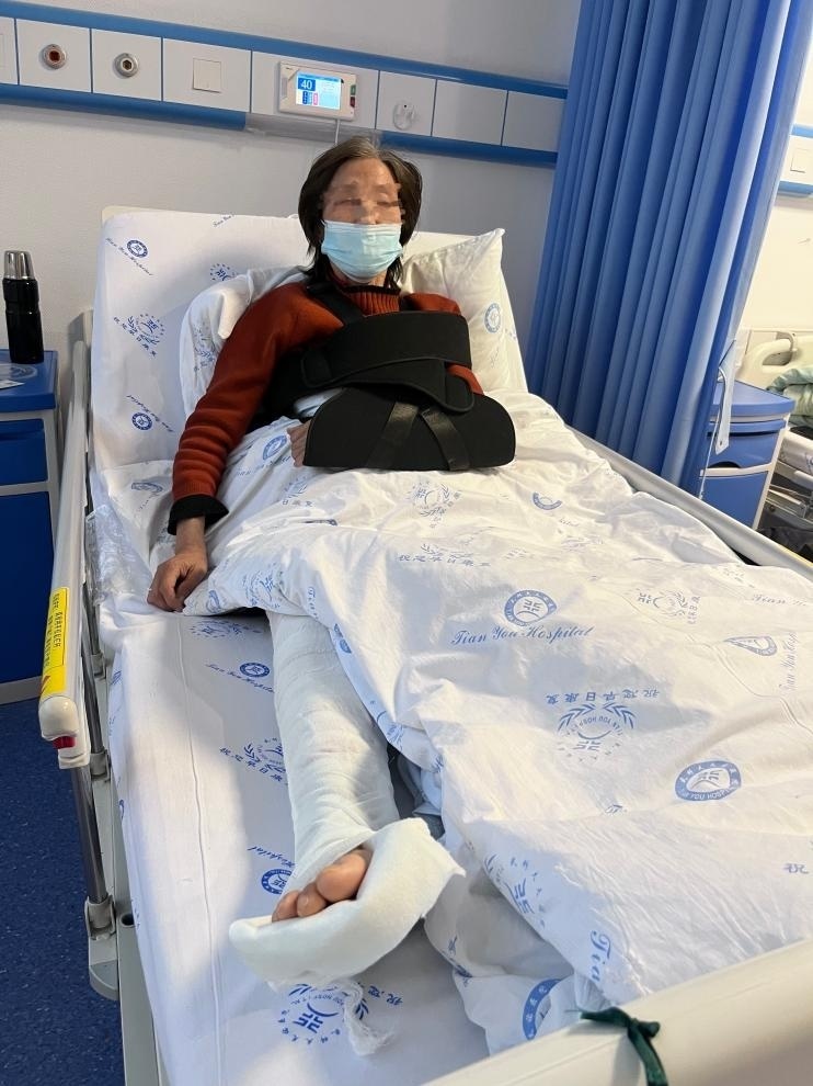 老公把小三接回家,和儿子逼我捐肾,我反手一巴掌:这么爱,捐自己的