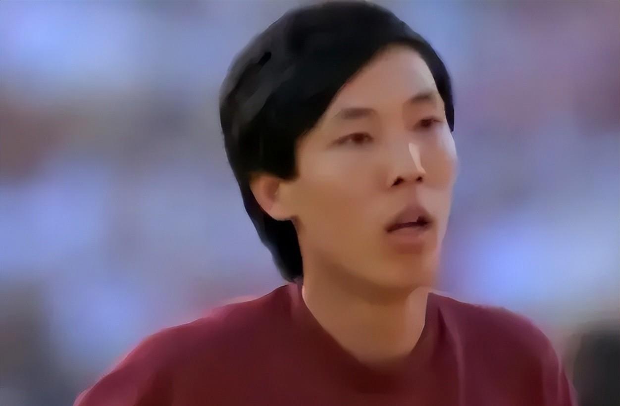 62岁跳高冠军朱建华现状:状态显老,家人定居美国,现居国内谋生