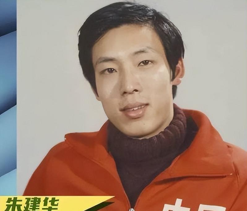 62岁跳高冠军朱建华现状:状态显老,家人定居美国,现居国内谋生