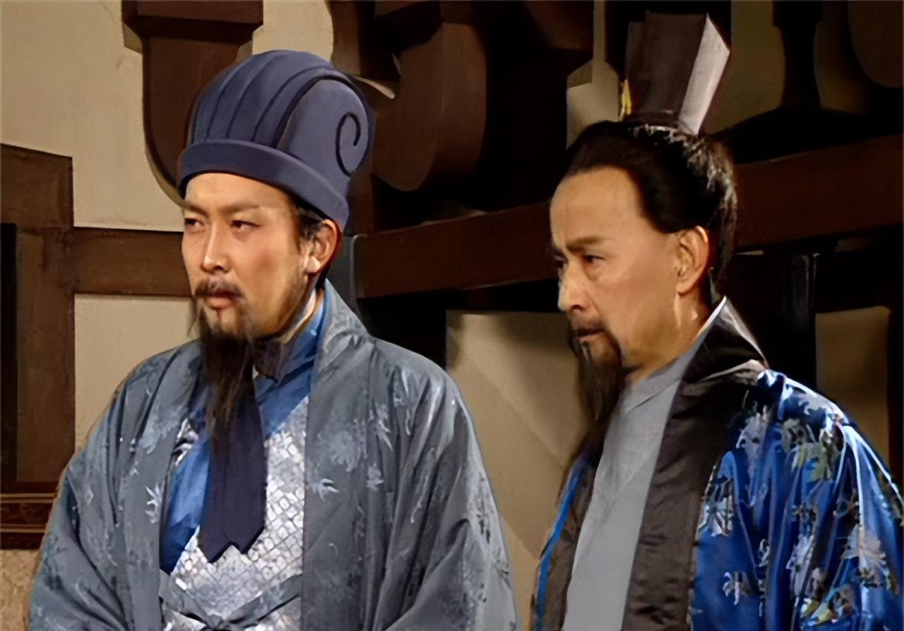 诸葛亮和诸葛瑾为什么分开侍主