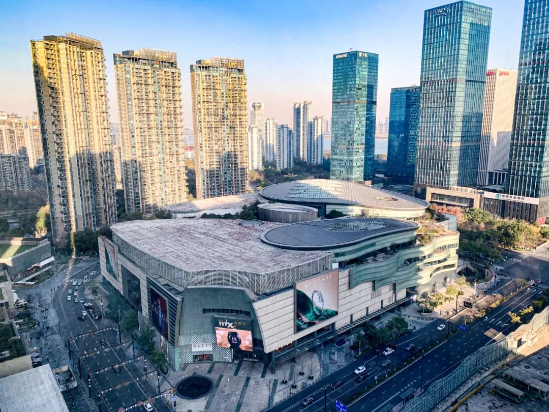 杭州浪漫新地标!高德置地广场藏着西湖之外的治愈秘境?