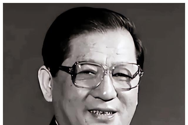 他曾担任3个直辖市市委书记,40岁官至副国级,43岁粉碎重大阴谋
