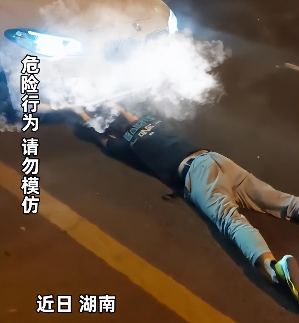 宝马街头拖行行人事件后续:司机因害怕事态扩大抢夺手机逃离